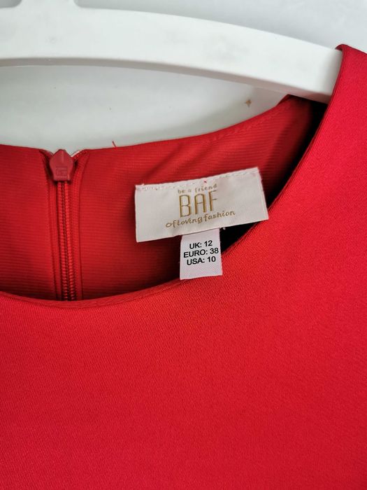 Sukienka A czerwień firmy BAF rozmiar 38