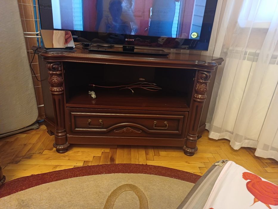 Тумба угловая под телевизор