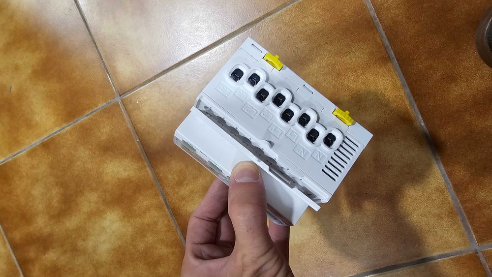 Schneider electric medidor de energia IEM3110 3P+N 63A