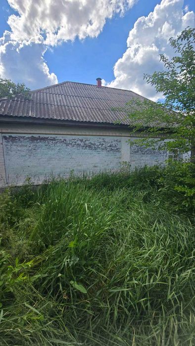 Продам будинок з комунікаціями