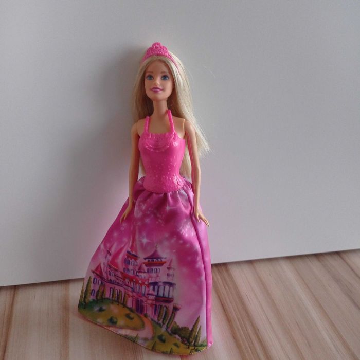 Lalka Barbie, księżniczka