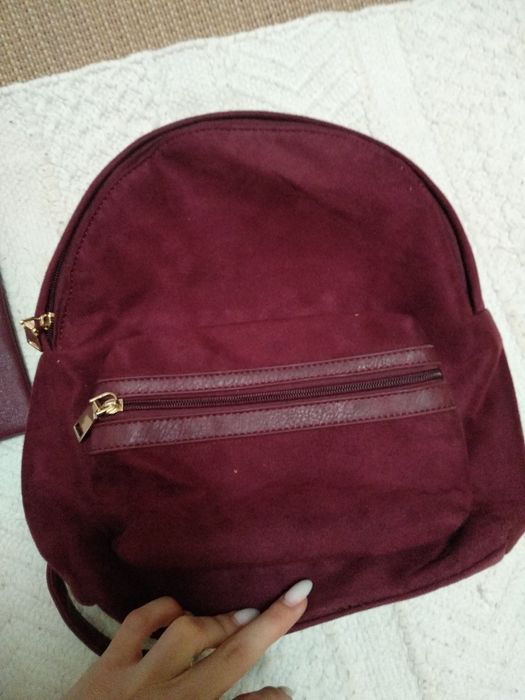 Mochila e pochete bordeaux / cor de vinho