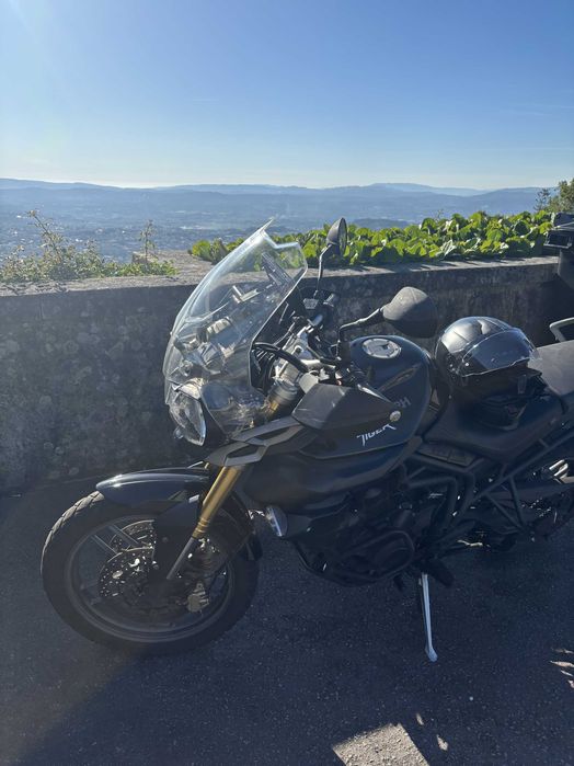 Triumph Tiger 800 | Arrow, protecções e baú | Pneus novos