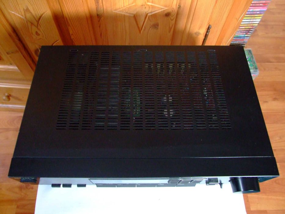 Sony STR-AV300E .