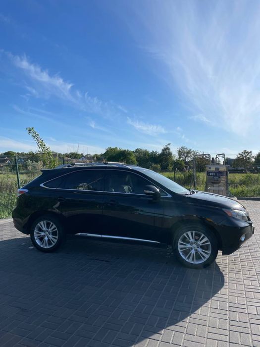 Продам  lexus 450 h