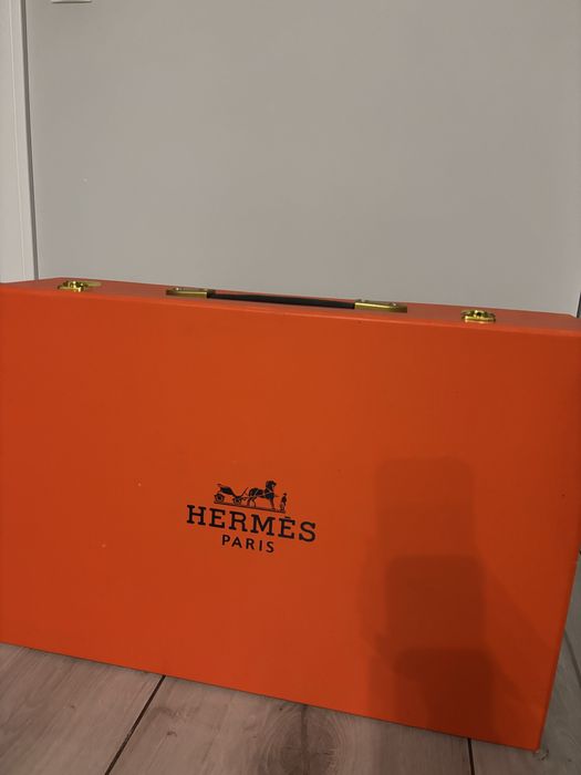 Hermes коробка