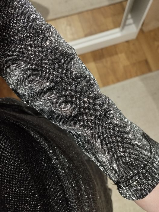 Rozmiar M sukienka błyszcząca Nelly, srebrna kopertowa wizytowa