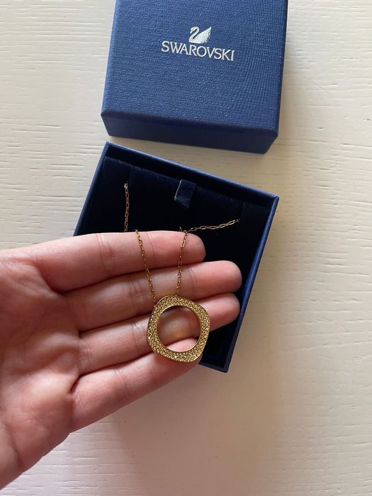 Colar em dourado Swarovski