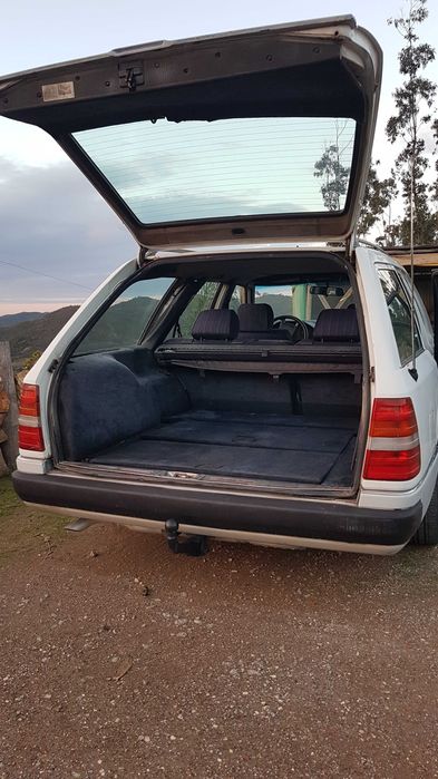 Mercedes Benz 250TD 124W