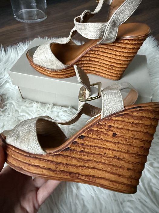 Koturny sandałki 36