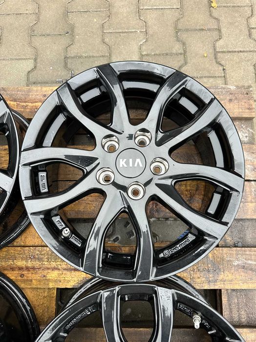 5x114,3 6,5j x 16" et 42,5 KIA OE jak nowe komplet alufelgi z TPMS