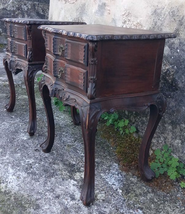 Mesinhas de cabeceira estilo D. João V
