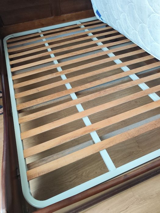 Cama de  Casal  com mesas de Cabeceira
