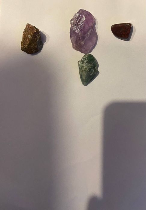 Камні / колекційні / ювелірні / мінерали