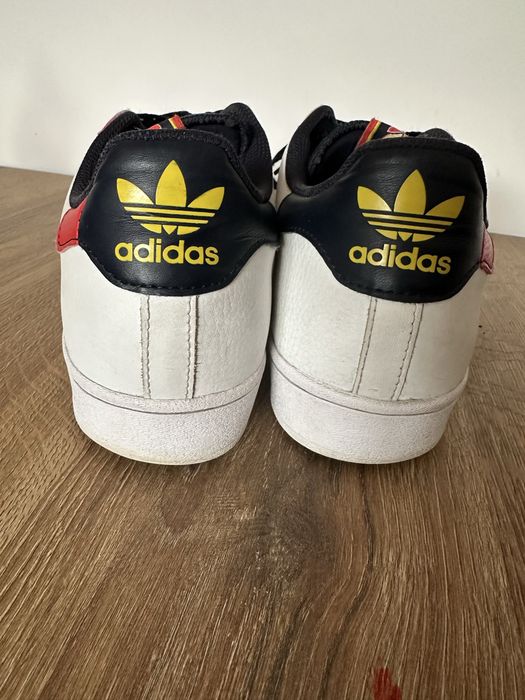 Buty adidas superatar