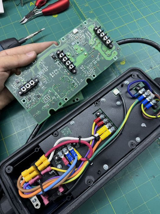 Зарядное устройство для электромобилей. Nissan Leaf,Bmw i3,fiat 500e