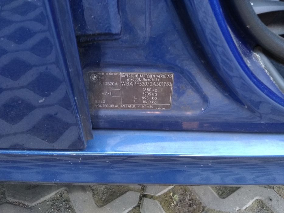 Karoseria BMW E90 E91 MONTEGOBLAU Lift Masła Zderzak Błotnik Drzwi
