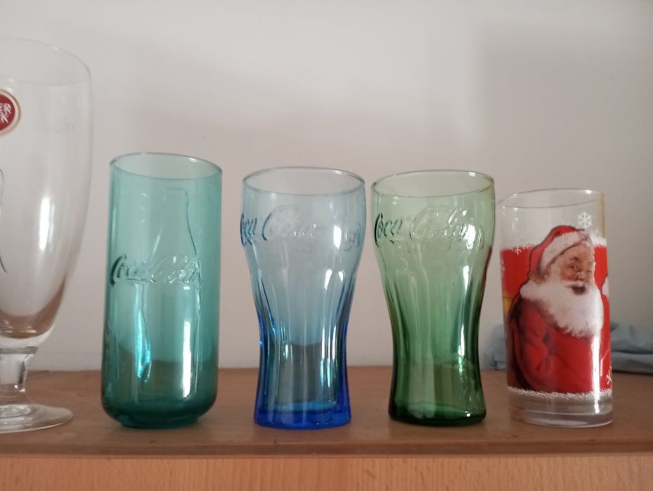 Copos Coca cola e com publicidade