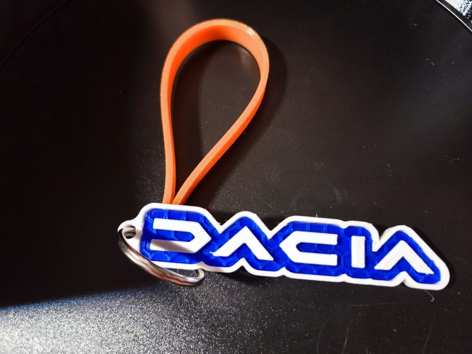 Brelok z logo Dacia