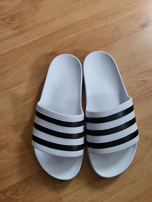 Sprzedam klapki adidas