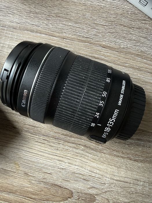 Canon EOS 77D + Objetivas + Flash + Comando