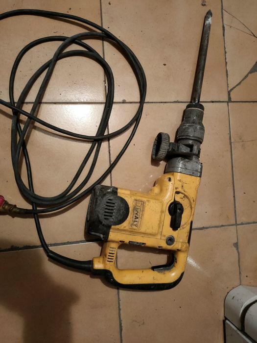 Młot ,wiertarka, udarowo wyburzeniowa DeWalt