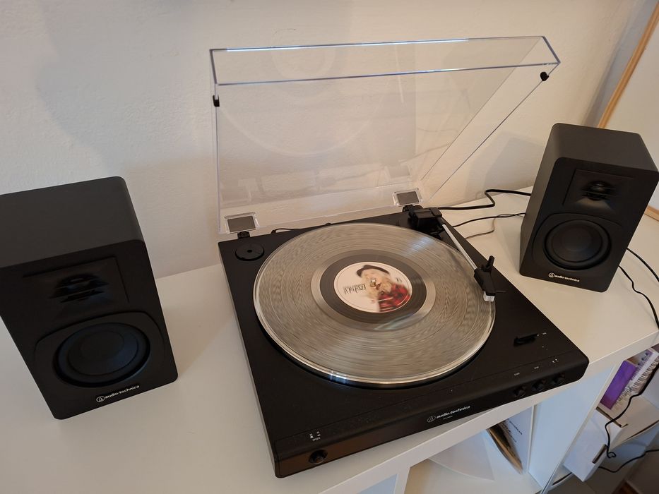 Gramofon  AT-LP60X