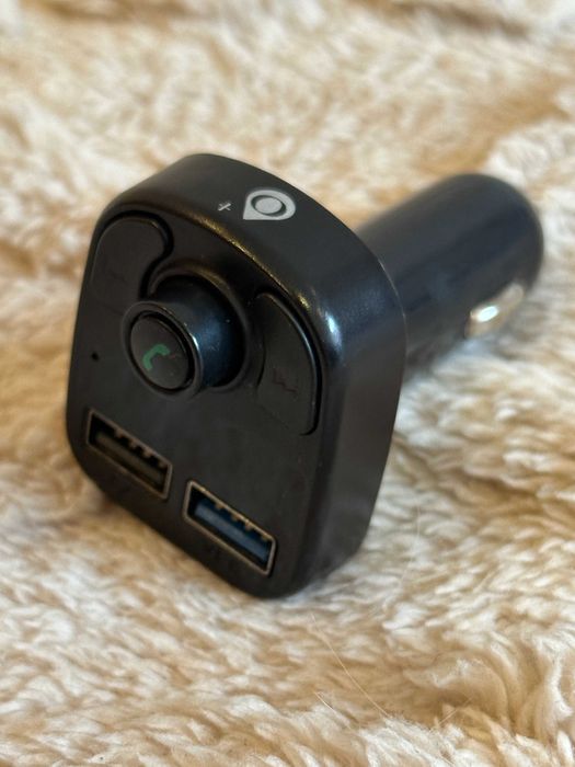 Car Charger, 2x USB, Phone, Music, Fast Charging