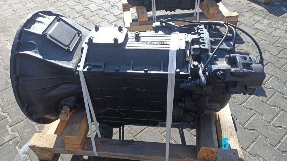 Коробка передач ЯМЗ-239 9-ступінчаста з демультиплікатором МАЗ КрАЗ