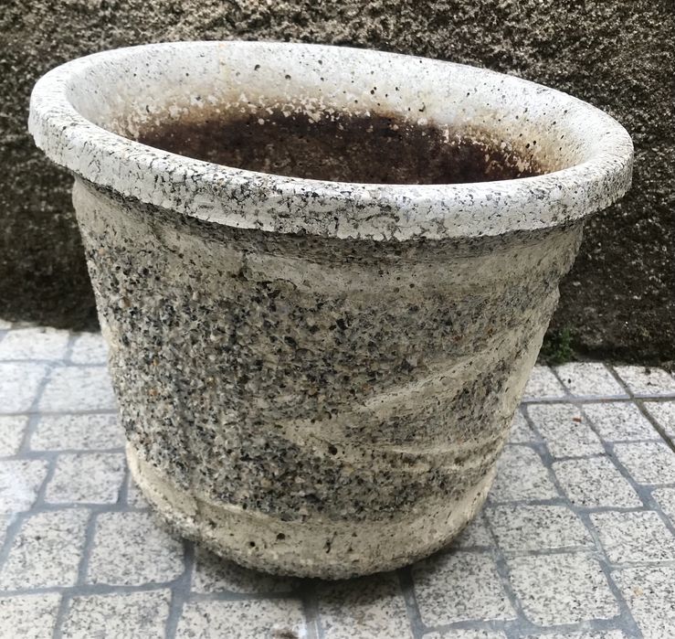 Vendo  vasos praticamente novos