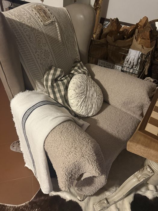 2 poltronas usadas,em bom estado 20€ cada