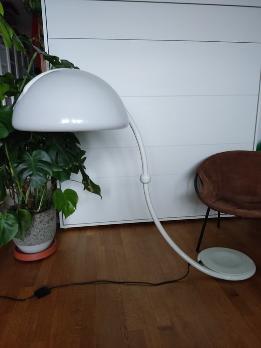 Włoska lampa podłogowa Serpente model2131 proj Elio Martinelli lata 60te vintage