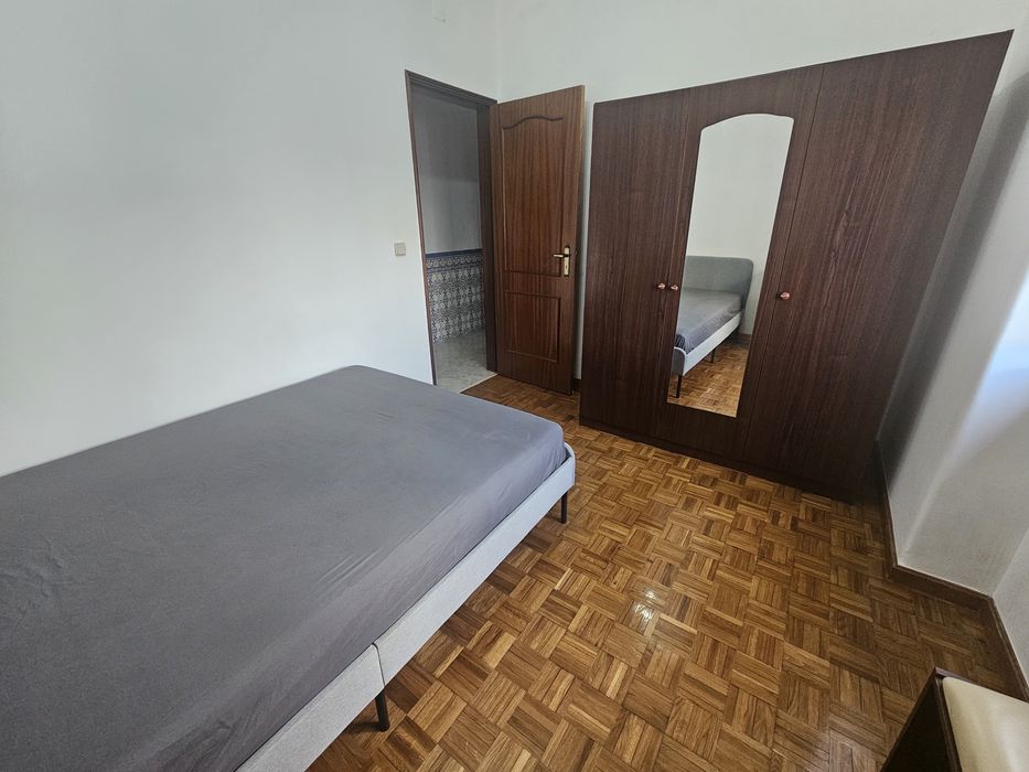 Quarto para arrendar (Cacilhas)