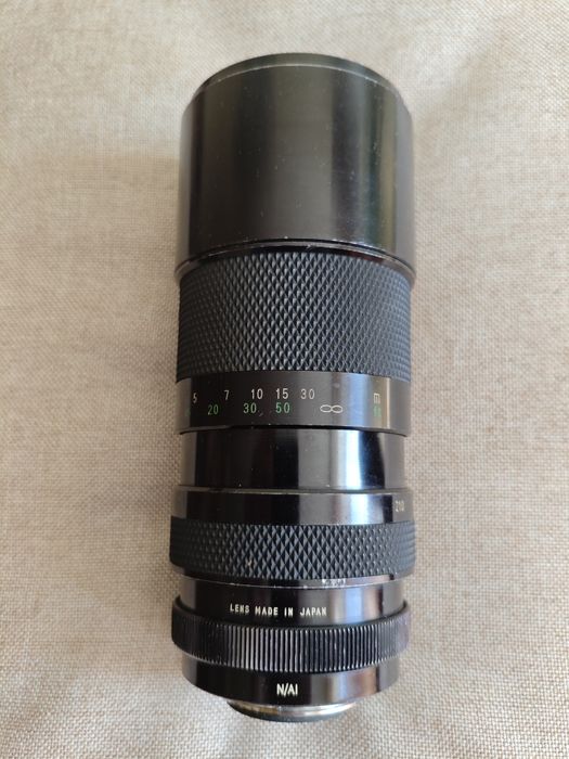 Tokina 70-210 f3.5 Nikon