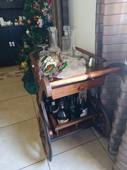 Carrinho bar em madeira