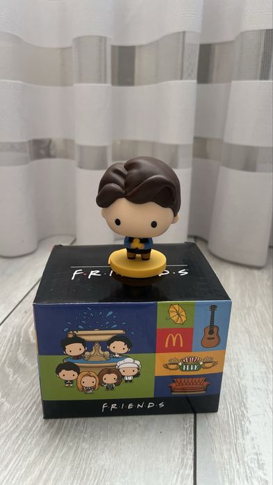 Фігурка колекційна Friends Чендлер