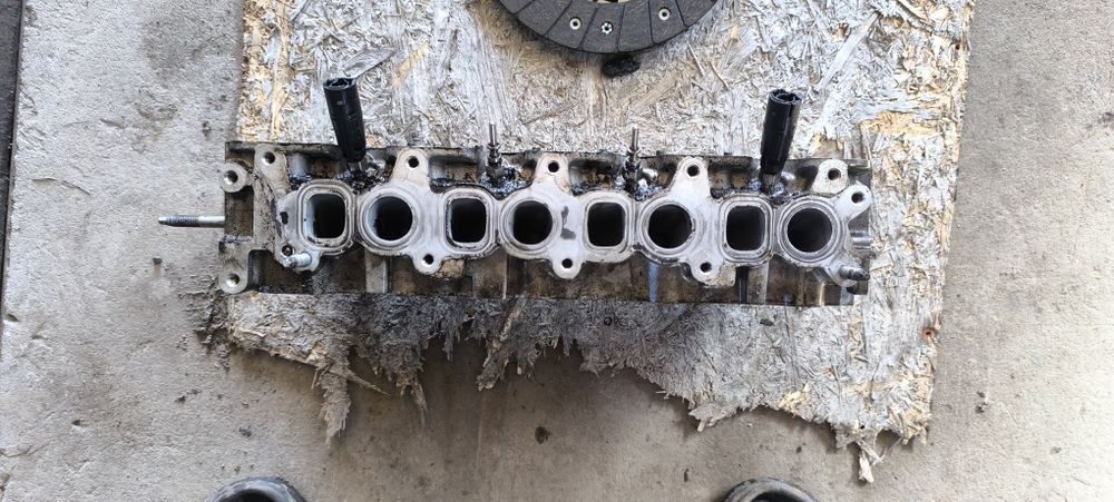 Головка блоку циліндрів Opel Astra J  1.7 CDTI A17DTR