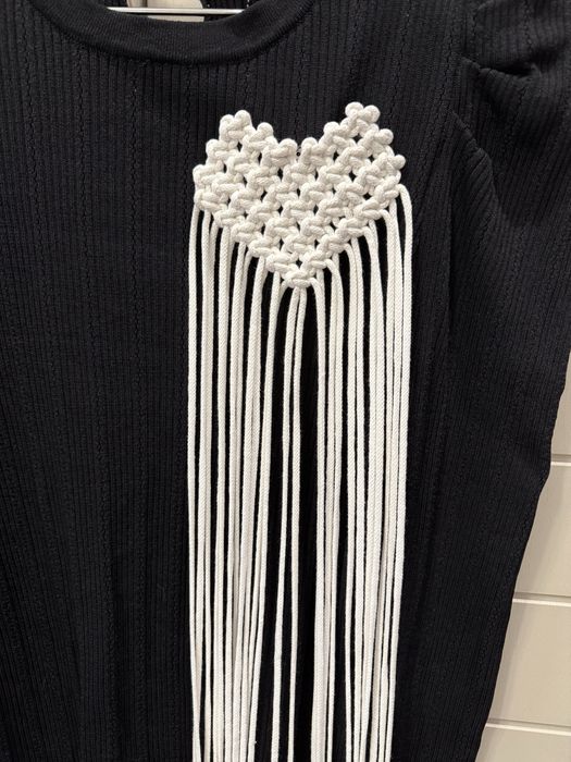 Брошка-серце макраме