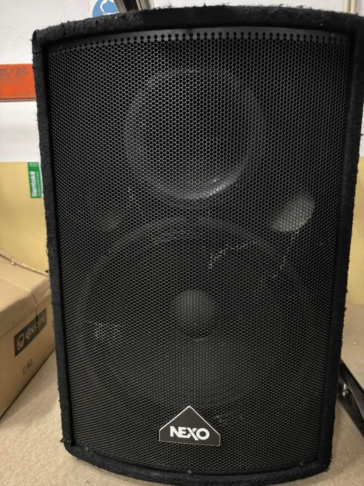 Par de Colunas Profissionais NEXO - 500W Peak - Som Profissional