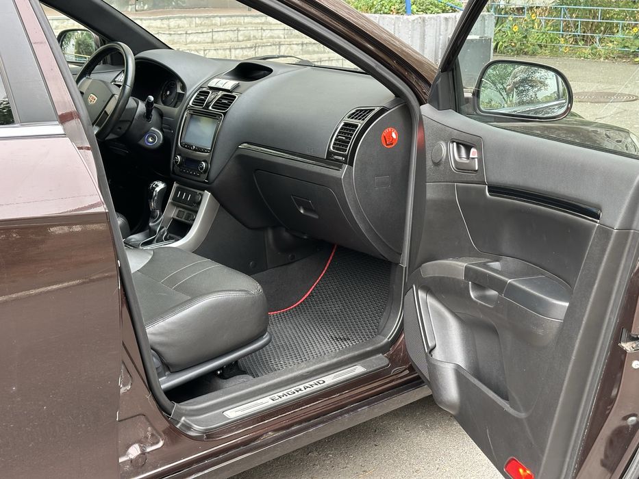 Geely Emgrand EC7 RV