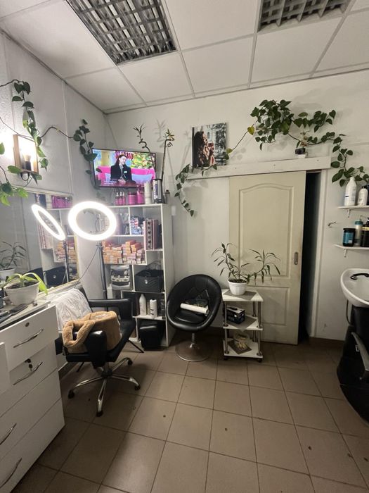 Орендна комерційне приміщення в центрі ! Терміново ! Церка Анни фасад