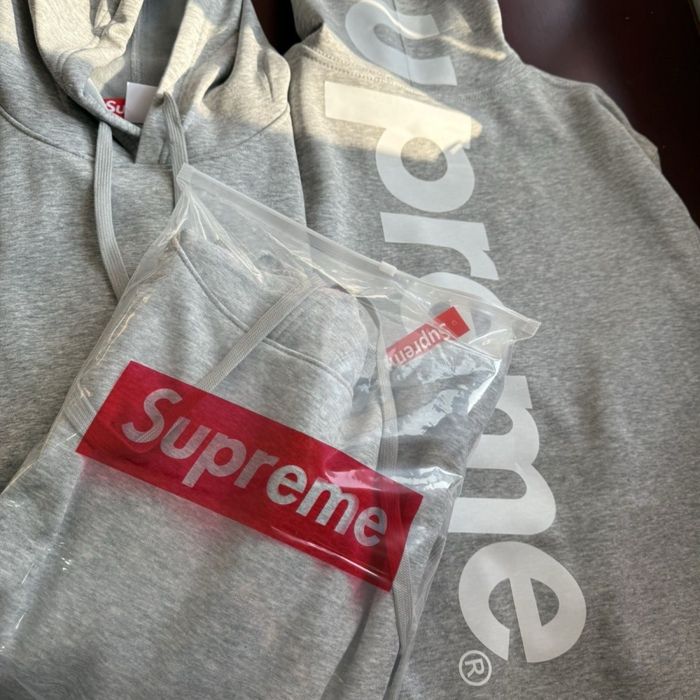 Різні кофти! Supreme, The Iconic Flag Sweater светр