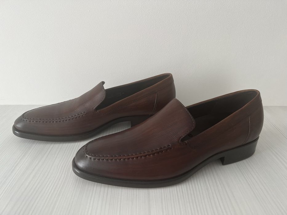 Шкіряні чоловічі туфлі-лофери фірми ecco