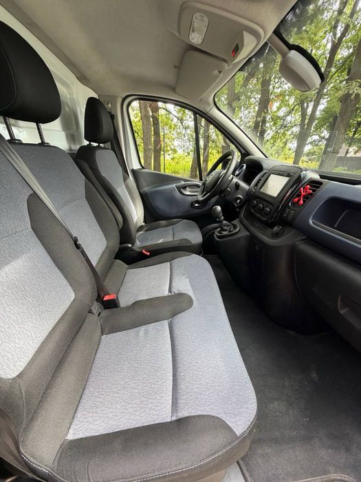 OPEL VIVARO вантажний, коротка база