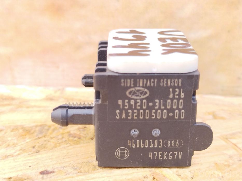 Hyundai Grandeur TG 2005-11 Датчик удара подушек безопасности Airbag