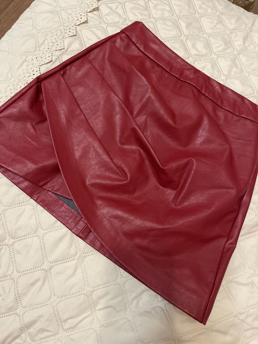 Кожаная стильная юбка