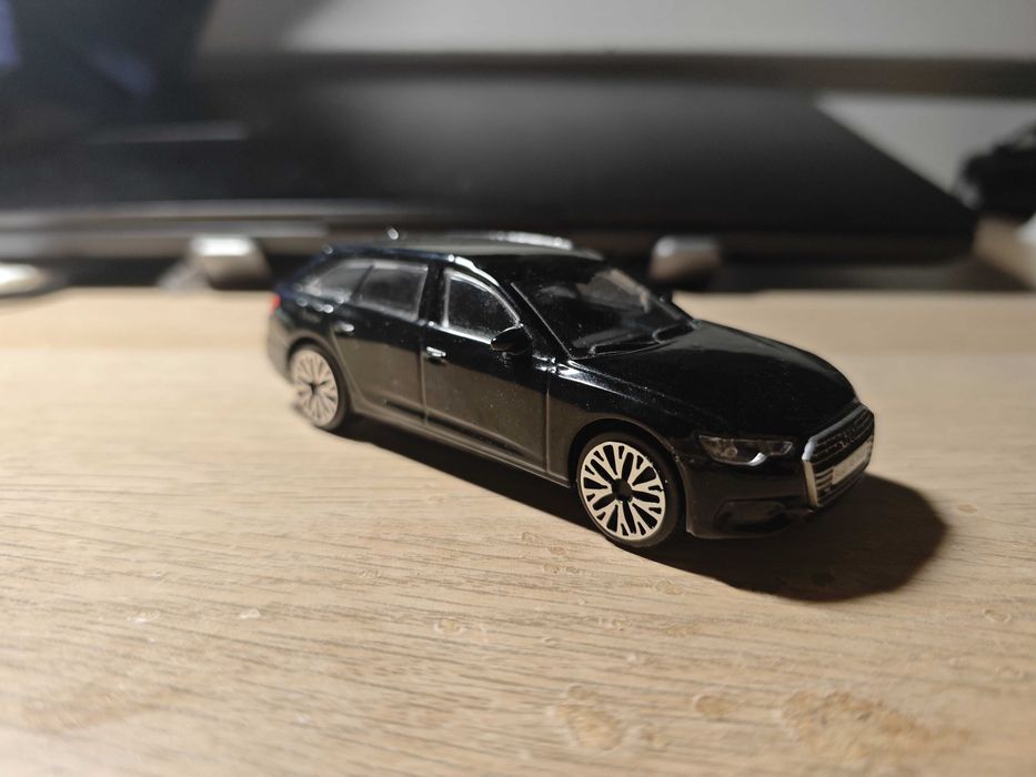 Miniatura Audi A6 avant