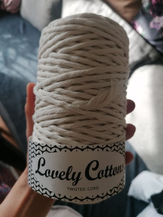 Biała bawełniana włóczka