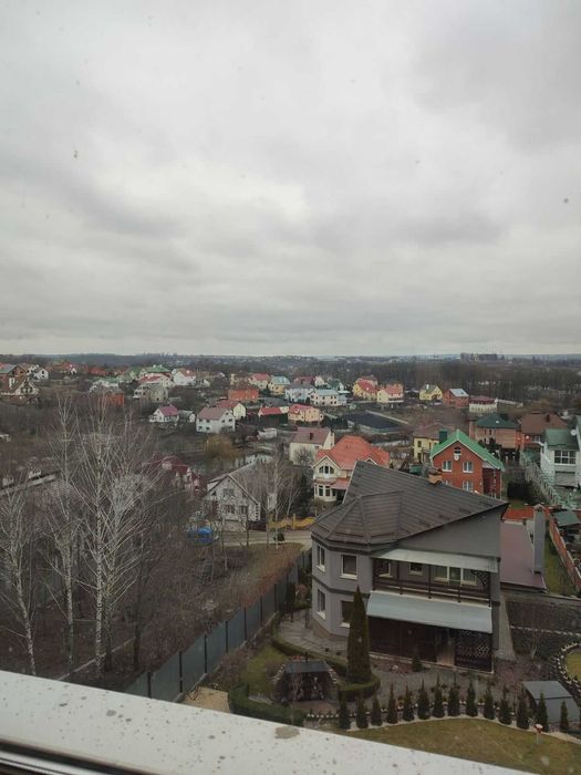 Простора 1 кімнатна квартира в хорошій новобудові!