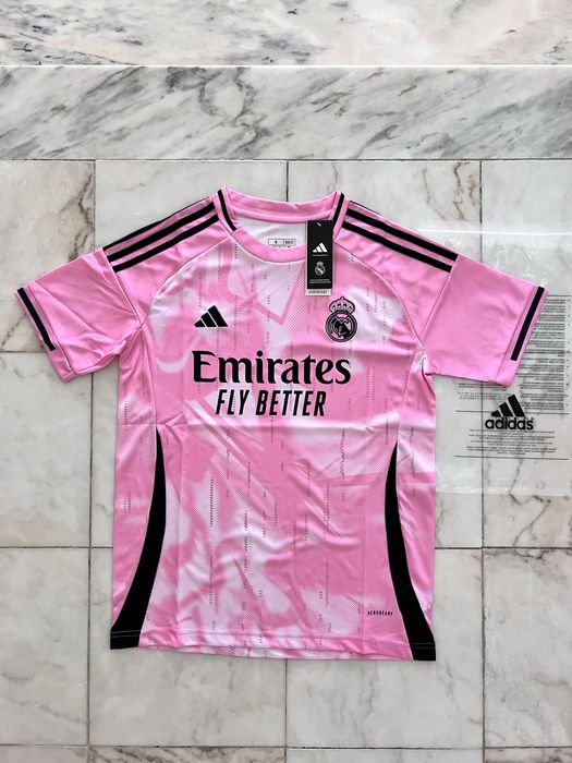 Camisola de Futebol Real Madrid Rosa